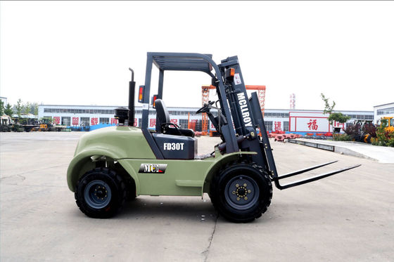 Rear Tire 12-16.5-10PR Intuitive controls Rough terrain Forklift Truck Maximum Permissible Gradient 15 ° Powerful
